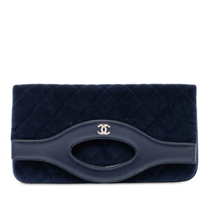 Pre-Loved Chanel Small Quilted Velvet 31 Clutch